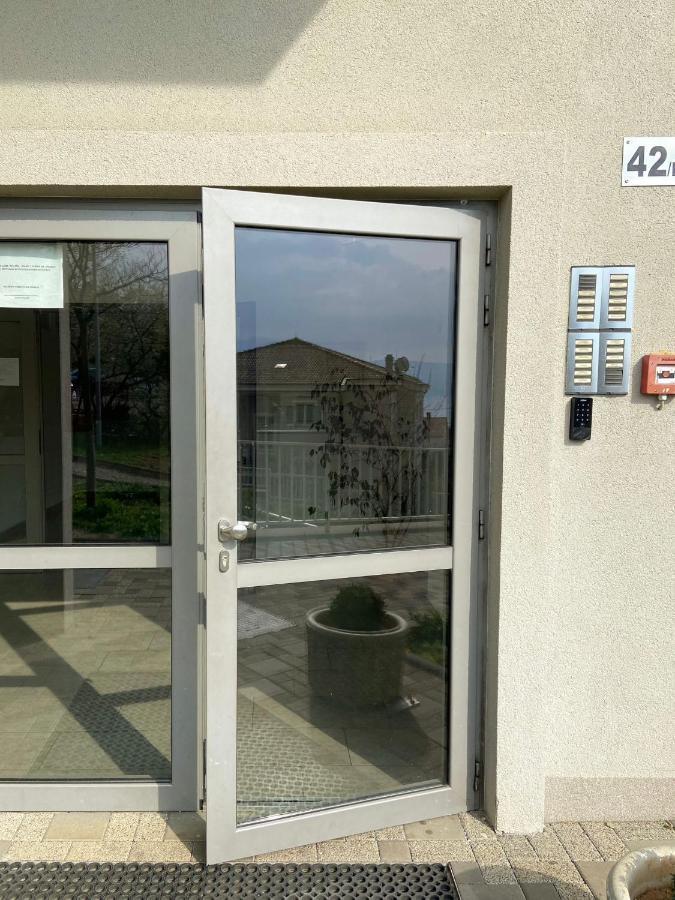Portview Apartment Rijeka Eksteriør bilde