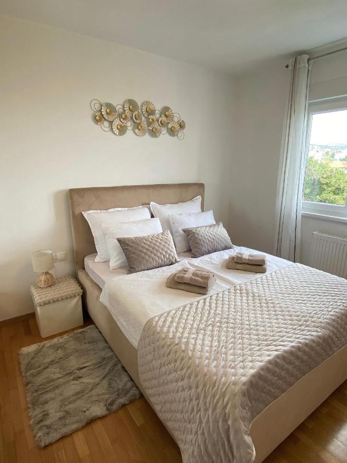 Portview Apartment Rijeka Eksteriør bilde
